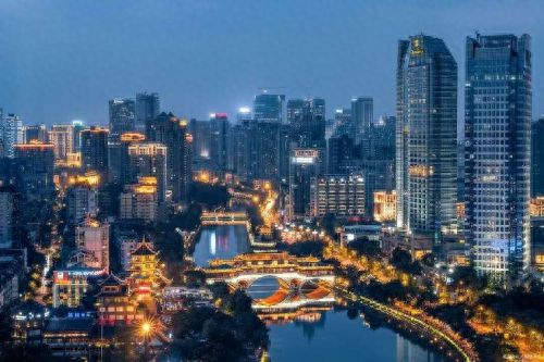 九游娱乐：东鹏控股副董事长何颖获评佛山市企业发展2024年度