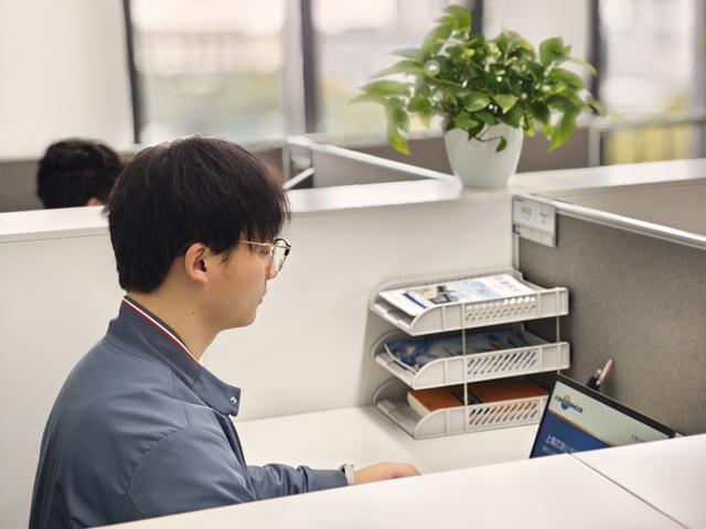 为集成电路拼了！研一就住进上市公司联合培养每天上工位拜师两年