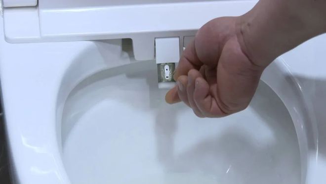 记者帮忙 “我在京东平台网购了智能马桶商家撤店售后问题怎么办？”(图3)