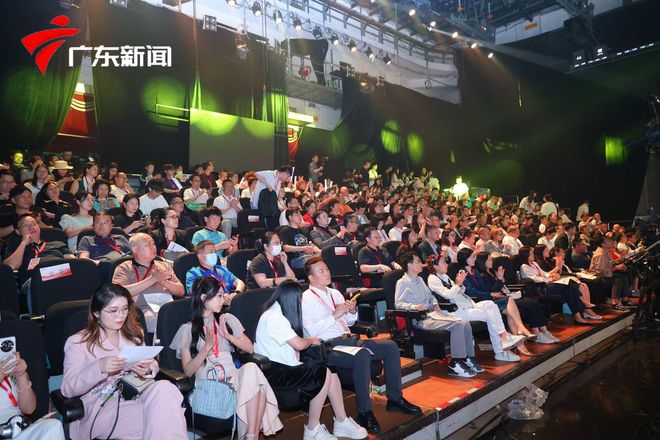 浴旺智能情调淋浴冠军品牌荣获2025广东行业最具影响力品牌(图2)