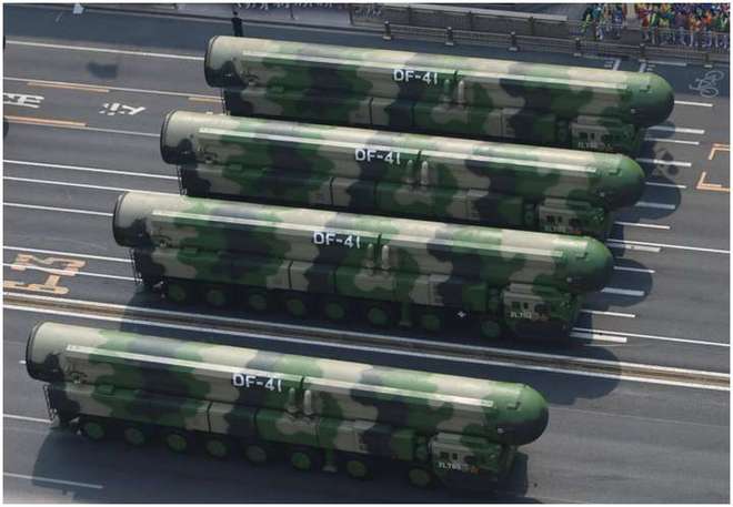 央视曝光东风-5型洲际导弹：射程横跨太平洋可发送400万吨核弹(图14)