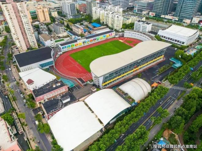 突发消息@上海杨浦翎翠滨江售楼处官方发布：奢华生活新标杆(图9)