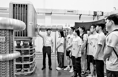 让“强国有我”的信念永驻青年心田(图1)