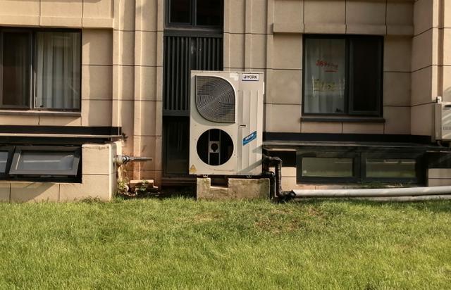 大连男子入住新居后一家人被嗡鸣声扰得无法入睡竟是因邻居安装了