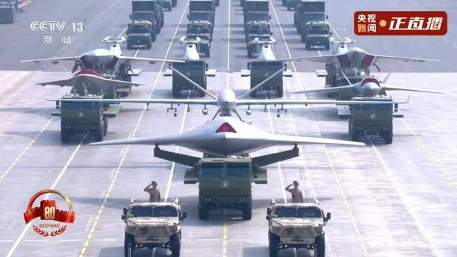 对不起看完阅兵才知道《蛟龙行动》原来并不科幻!(图3)