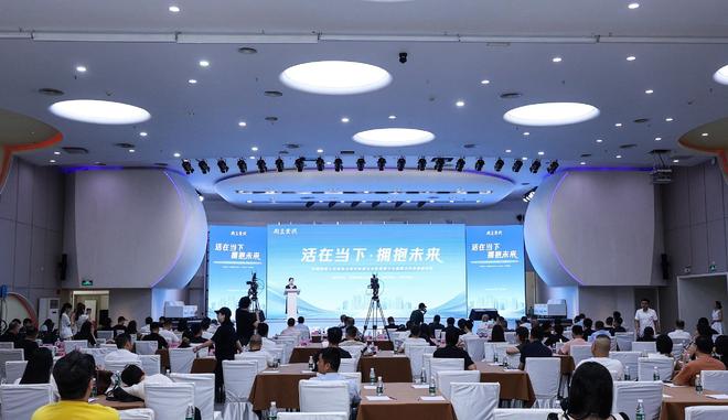 领军实力行业第一！恒洁以七项大奖闪耀2025KBB厨卫榜