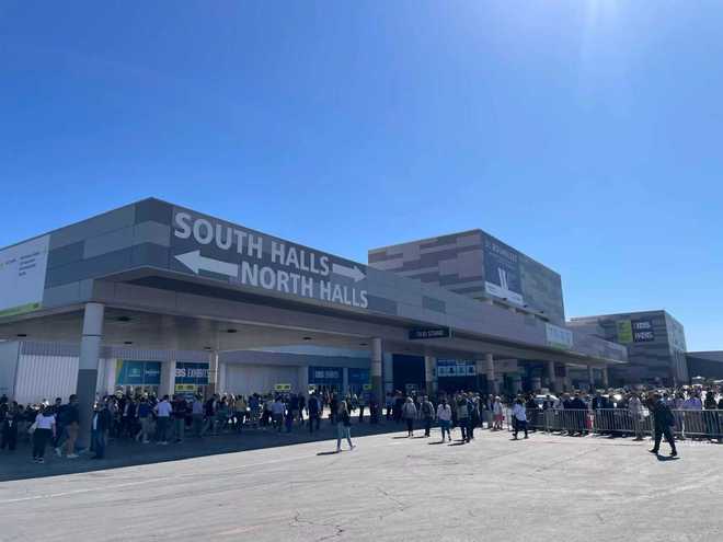 2025美国KBIS展 KOSMO 技术硬核驱动镜显非凡实力