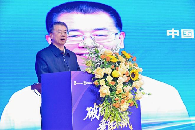 问道中国2025家居建材酒店装饰设计企业家生态链大会及产教融合大会盛大举办破局共生垂直共赢推动产业与教育深度融合！(图4)