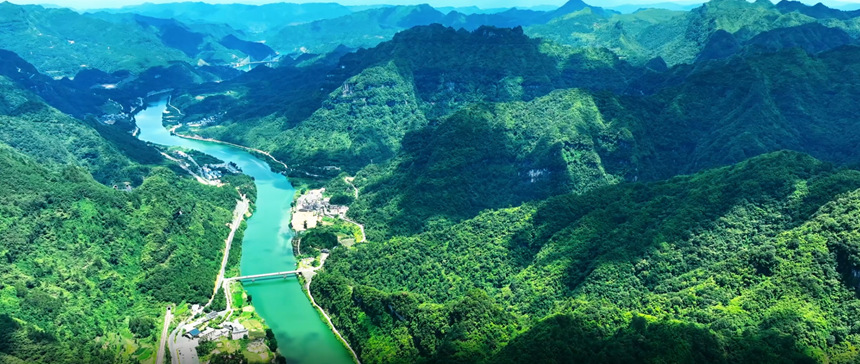 贵州铜仁：九龙洞“变形记”(图2)