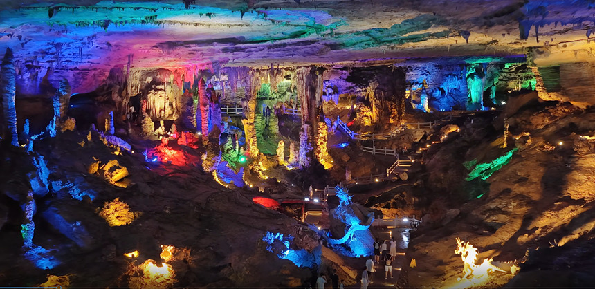 贵州铜仁：九龙洞“变形记”(图4)