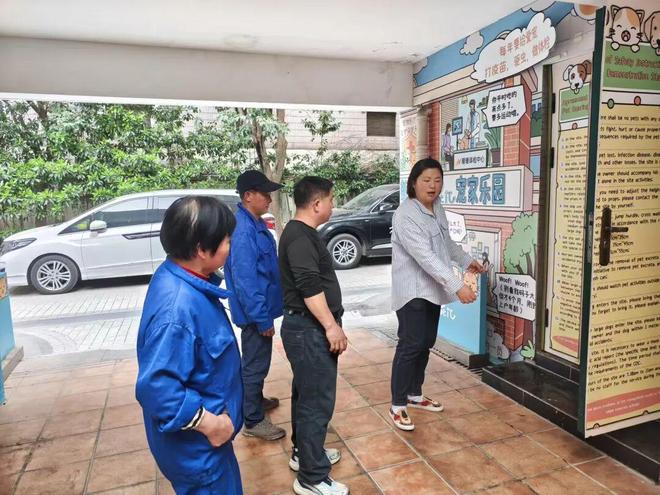 老人憋着找、快递员满街转……上海这个5㎡小区“内部空间”打开后直击痛点！(图6)