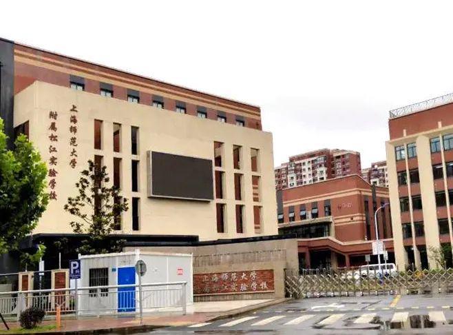 百度热搜@招商时代潮派售楼处官方发布：招商时代潮派重塑高端生活(图20)