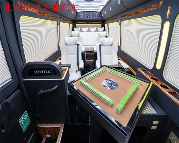 丰田考斯特带卫生间房车最新版2025价格 丰田考斯特改装案例(图7)