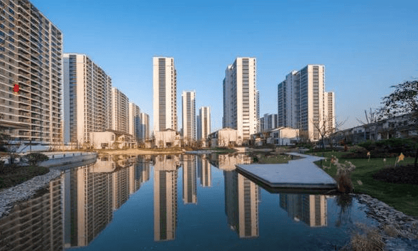 湖沁宸园官方营销中心售楼处_24小时预约热线湖沁宸园楼盘容积率绿化率最新报价户型图高清实拍周边配套详情(图4)